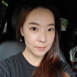 Meet your Posher, Heejin